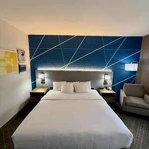 Comfort Inn & Suites Love Field-Dallas Market Center