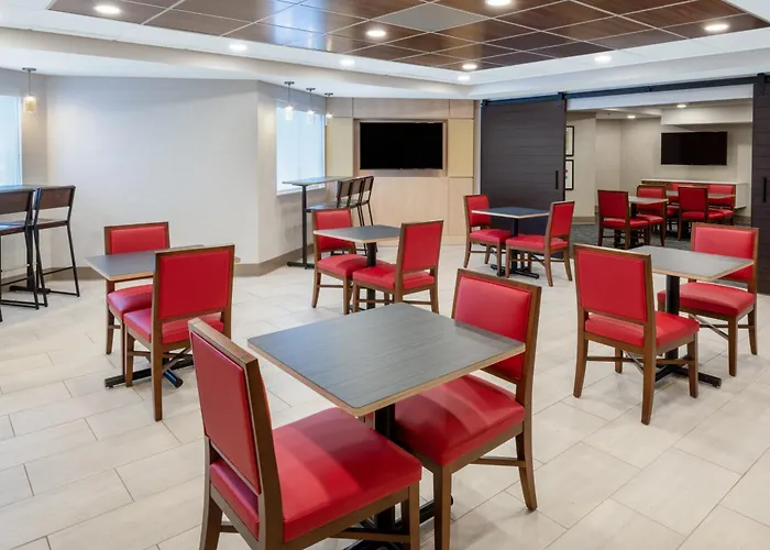 Holiday Inn Express & Suites Colorado Springs-Airport By Ihg