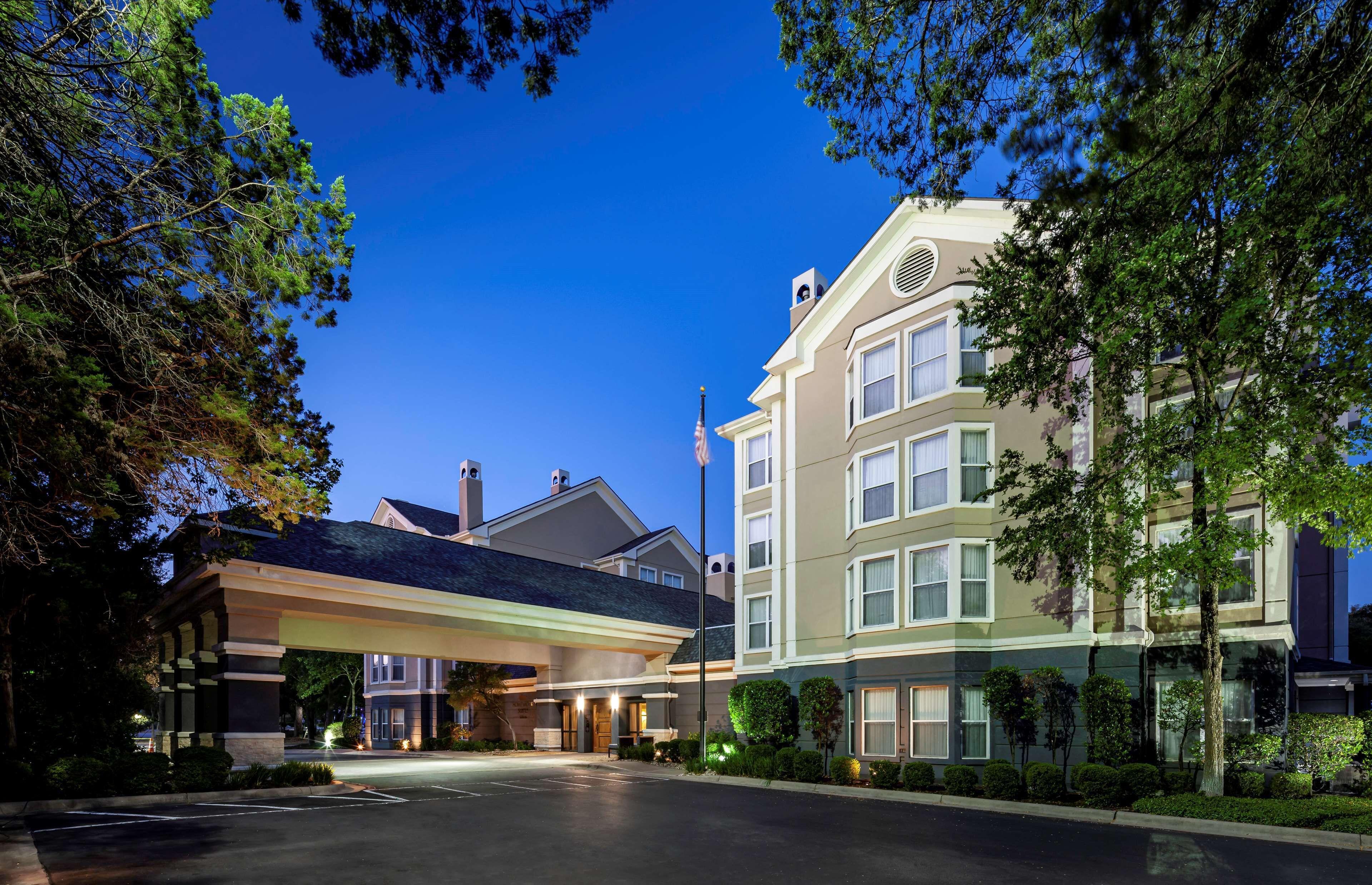 Where to Stay for Less: 4 Best Budget Hotels in Austin